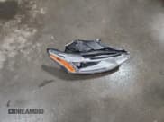 ✅ 2020 Chevrolet Traverse LT • VIN: 1GNEVHKW9LJ322665 • Lot: 81523295. Wystawiony na Copart z przebiegiem Nie podano. Bezpłatny archiwum sprzedaży aukcyjnych z USA i szczegółowy raport historii pojazdu na DreamBid. Zdjęcie 13.