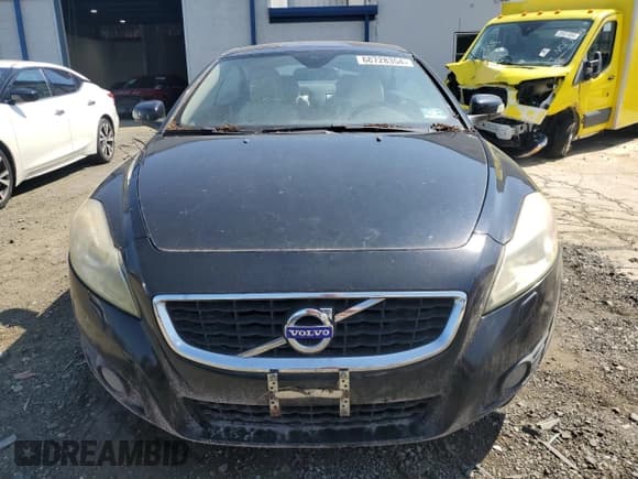 ✅ 2011 Volvo C70 • VIN: YV1672MC6BJ108636 • Лот: 68728354. Опубликован ранее на Copart с пробегом 184 174 миль. Бесплатный доступ к архиву аукционных продаж из США и подробный отчёт об истории автомобиля на DreamBid. Изображение 5.