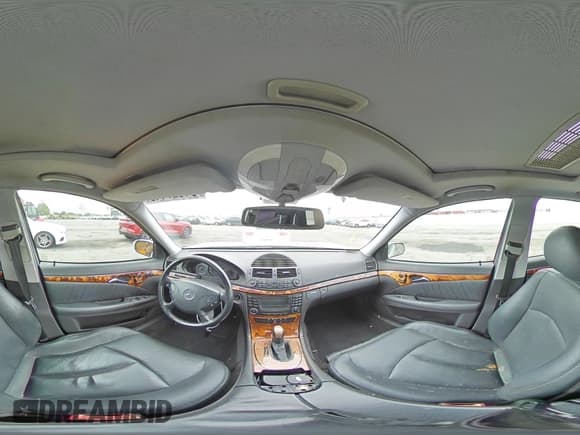 ✅ 2003 Mercedes-Benz E 320 • VIN: WDBUF65J43A157788 • Лот: 54527145. Опубликован ранее на Copart с пробегом 174 892 миль. Бесплатный доступ к архиву аукционных продаж из США и подробный отчёт об истории автомобиля на DreamBid. Изображение 13.