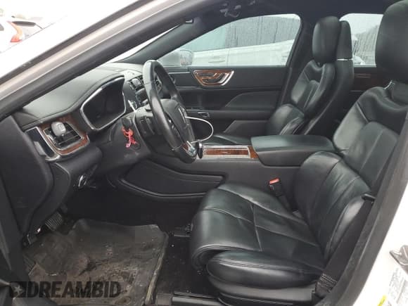 ✅ 2017 Lincoln Continental Reserve • VIN: 1LN6L9NPXH5601051 • Лот: 86295615. Опубликован ранее на Copart с пробегом 87 353 миль. Бесплатный доступ к архиву аукционных продаж из США и подробный отчёт об истории автомобиля на DreamBid. Изображение 7.