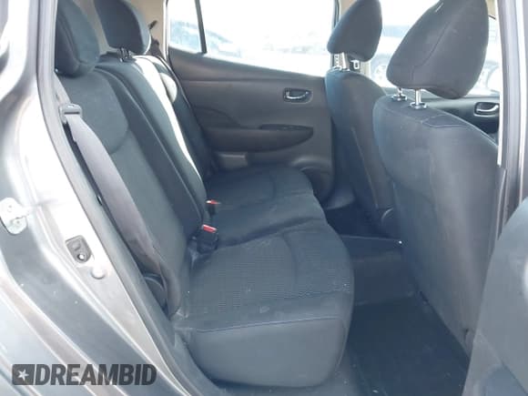 ✅ 2017 Nissan LEAF S • VIN: 1N4BZ0CP3HC301725 • Lot: 43887507. Wystawiony na IAAI z przebiegiem 98 260 mil. Bezpłatny archiwum sprzedaży aukcyjnych z USA i szczegółowy raport historii pojazdu na DreamBid. Zdjęcie 8.