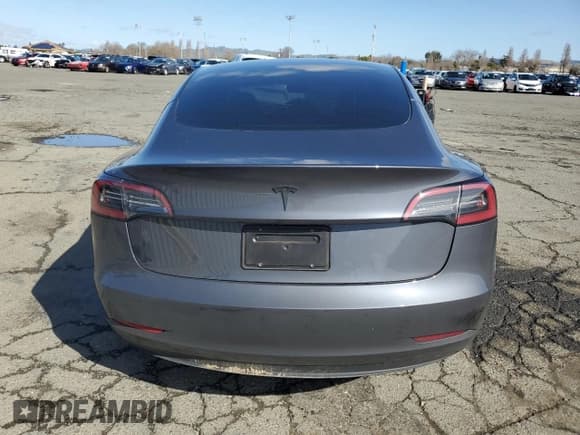 ✅ 2023 Tesla Model 3 • VIN: 5YJ3E1EA3PF714142 • Lot: 45581285. Wystawiony na Copart z przebiegiem 31 197 mil. Bezpłatny archiwum sprzedaży aukcyjnych z USA i szczegółowy raport historii pojazdu na DreamBid. Zdjęcie 6.