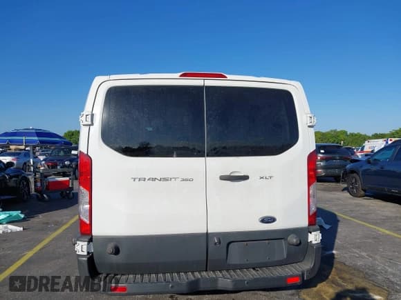 ✅ 2017 Ford Transit XL • VIN: 1FBZX2YM9HKB04870 • Lot: 41508487. Wystawiony na IAAI z przebiegiem 105 714 mil. Bezpłatny archiwum sprzedaży aukcyjnych z USA i szczegółowy raport historii pojazdu na DreamBid. Zdjęcie 16.