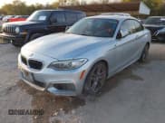 ✅ 2015 BMW 2 Series 228i • VIN: WBA1F5C53FV256942 • Lot: 43786868. Wystawiony na IAAI z przebiegiem 86 949 mil. Bezpłatny archiwum sprzedaży aukcyjnych z USA i szczegółowy raport historii pojazdu na DreamBid. Zdjęcie 2.