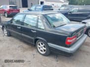 ✅ 1996 Volvo S70 • VIN: YV1LS5541T3307349 • Lot: 42629829. Wystawiony na IAAI z przebiegiem 58 117 mil. Bezpłatny archiwum sprzedaży aukcyjnych z USA i szczegółowy raport historii pojazdu na DreamBid. Zdjęcie 3.