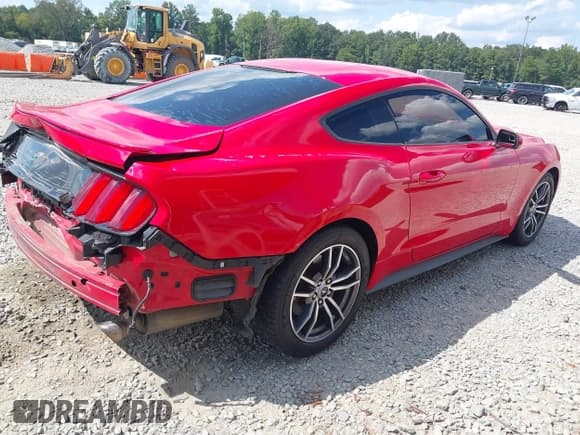 ✅ 2017 Ford Mustang EcoBoost Premium • VIN: 1FA6P8TH0H5330358 • Лот: 43127089. Опубликован ранее на IAAI с пробегом 78 695 миль. Бесплатный доступ к архиву аукционных продаж из США и подробный отчёт об истории автомобиля на DreamBid. Изображение 4.
