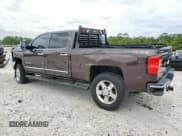 ✅ 2016 Chevrolet Silverado 2500HD LTZ • VIN: 1GC1KWE87GF132342 • Lot: 63491245. Wystawiony na Copart z przebiegiem 330 596 mil. Bezpłatny archiwum sprzedaży aukcyjnych z USA i szczegółowy raport historii pojazdu na DreamBid. Zdjęcie 2.