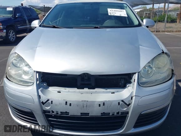 ✅ 2008 Volkswagen Jetta SE • VIN: 3VWRZ71K18M191083 • Lot: 42409687. Wystawiony na IAAI z przebiegiem 184 389 mil. Bezpłatny archiwum sprzedaży aukcyjnych z USA i szczegółowy raport historii pojazdu na DreamBid. Zdjęcie 10.