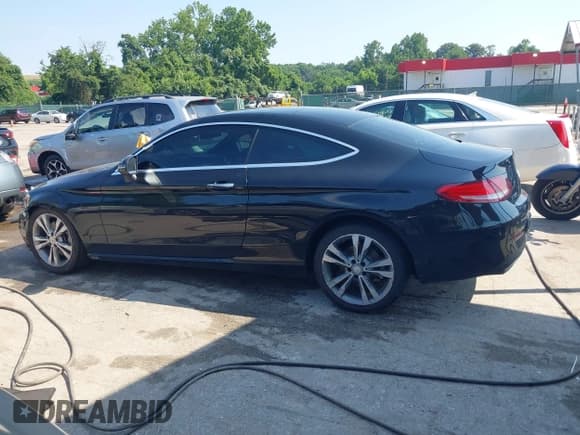 ✅ 2017 Mercedes-Benz C 300 • VIN: WDDWJ4KB0HF373454 • Lot: 42670744. Listed on IAAI with 132,661 mi. Free auction sales archive from the USA and detailed vehicle history report at DreamBid. Image 14.