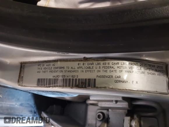 ✅ 2001 Audi S4 • VIN: WAURD68D51A116213 • Лот: 42489941. Опубликован ранее на IAAI с пробегом 177 718 миль. Бесплатный доступ к архиву аукционных продаж из США и подробный отчёт об истории автомобиля на DreamBid. Изображение 9.