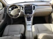 ✅ 2006 Toyota Highlander • VIN: JTEHD21A960040401 • Lot: 46023605. Wystawiony na Copart z przebiegiem 164 251 mil. Bezpłatny archiwum sprzedaży aukcyjnych z USA i szczegółowy raport historii pojazdu na DreamBid. Zdjęcie 8.