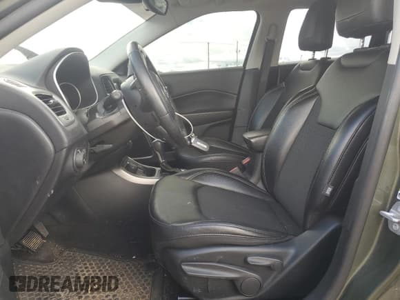 ✅ 2019 Jeep Compass Altitude • VIN: 3C4NJDBB9KT670502 • Lot: 55634575. Listed on Copart with 88,751 mi. Free auction sales archive from the USA and detailed vehicle history report at DreamBid. Image 7.