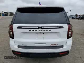 2024 Chevrolet Suburban RST z VIN 1GNSKEKT4RR110377, wystawiony jako Copart lot #56445374 z przebiegiem 8 009 mil mil oraz Szkoda całkowita • Salvage title. Historia ofert i sprzedaży dostępna na DreamBid. Obrazek 6.