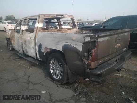 ✅ 2015 Chevrolet Silverado 1500 High Country • VIN: 3GCUKTEC7FG277605 • Лот: 80631865. Опубликован ранее на Copart с пробегом Не указан. Бесплатный доступ к архиву аукционных продаж из США и подробный отчёт об истории автомобиля на DreamBid. Изображение 2.