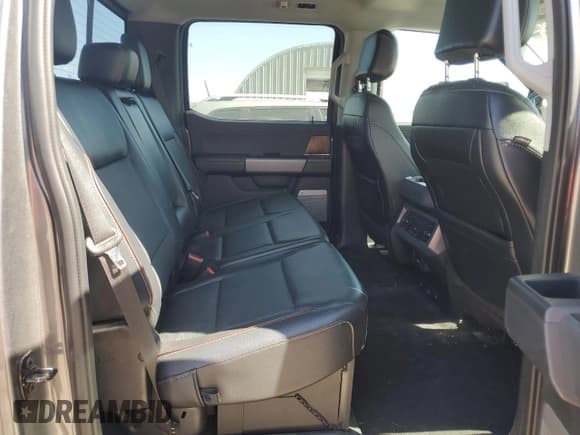 ✅ 2024 Ford F-350 XL • VIN: 1FT8W3DT9RED15709 • Лот: 57333505. Опубликован ранее на Copart с пробегом 35 777 миль. Бесплатный доступ к архиву аукционных продаж из США и подробный отчёт об истории автомобиля на DreamBid. Изображение 10.