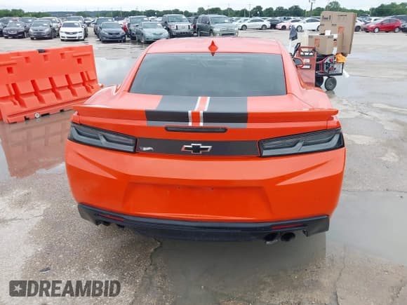✅ 2018 Chevrolet Camaro 2LT • VIN: 1G1FD1RS5J0160524 • Lot: 42490687. Listed on IAAI with 78,773 mi. Free auction sales archive from the USA and detailed vehicle history report at DreamBid. Image 16.