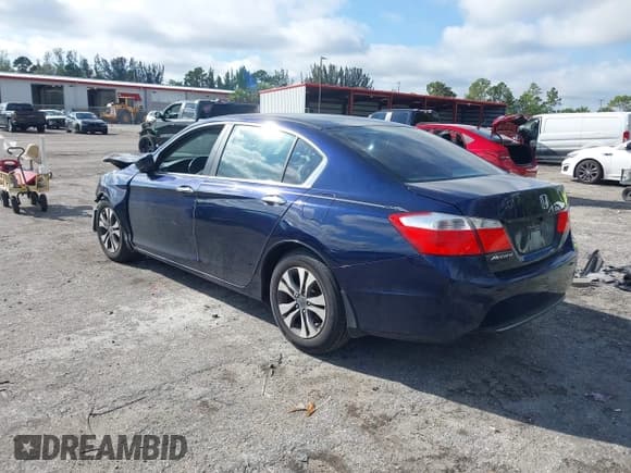 ✅ 2014 Honda Accord LX • VIN: 1HGCR2F30EA144750 • Lot: 43854523. Wystawiony na IAAI z przebiegiem 131 946 mil. Bezpłatny archiwum sprzedaży aukcyjnych z USA i szczegółowy raport historii pojazdu na DreamBid. Zdjęcie 3.