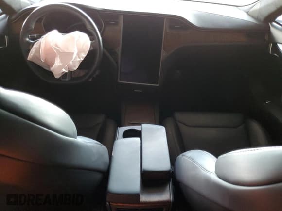 ✅ 2018 Tesla Model S 75D • VIN: 5YJSA1E26JF264784 • Lot: 70757575. Wystawiony na Copart z przebiegiem Nie podano. Bezpłatny archiwum sprzedaży aukcyjnych z USA i szczegółowy raport historii pojazdu na DreamBid. Zdjęcie 8.