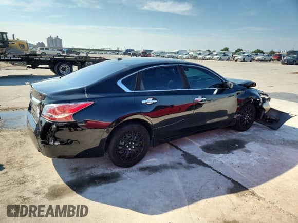 2015 Nissan Altima S with VIN 1N4AL3AP9FN920719, listed as a Copart auction lot 70376055 with Not provided miles and Salvage title. Bid and sale history available at DreamBid. Image 3.