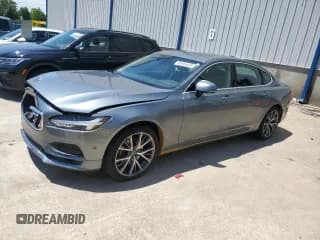 ✅ 2018 Volvo S90 Momentum • VIN: LVY982MK7JP039256 • Lot: 63464005. Wystawiony na Copart z przebiegiem 66 709 mil. Bezpłatny archiwum sprzedaży aukcyjnych z USA i szczegółowy raport historii pojazdu na DreamBid. Zdjęcie 1.