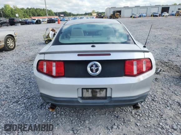 ✅ 2011 Ford Mustang V6 • VIN: 1ZVBP8AM7B5110325 • Lot: 64790755. Listed on Copart with 128,137 mi. Free auction sales archive from the USA and detailed vehicle history report at DreamBid. Image 6.