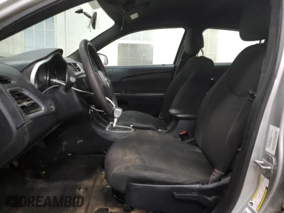 ✅ 2012 Dodge Avenger SE • VIN: 1C3CDZAB3CN174775 • Лот: 73113724. Опубликован ранее на Copart с пробегом 180 301 миль. Бесплатный доступ к архиву аукционных продаж из США и подробный отчёт об истории автомобиля на DreamBid. Изображение 7.