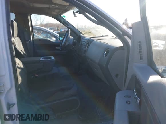 ✅ 2006 Ford F-150 XLT • VIN: 1FTPW14VX6KD14633 • Lot: 43634069. Listed on IAAI with 140,052 mi. Free auction sales archive from the USA and detailed vehicle history report at DreamBid. Image 5.