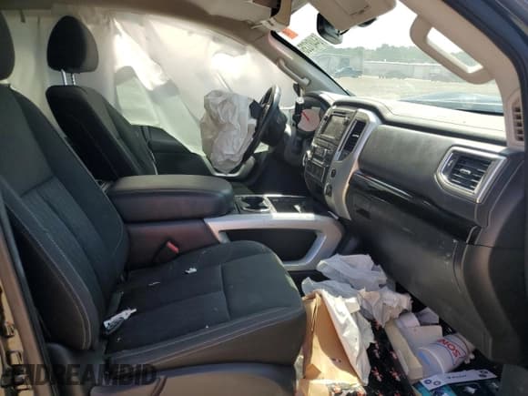 ✅ 2019 Nissan Titan SV • VIN: 1N6AA1C61KN504938 • Lot: 64481235. Wystawiony na Copart z przebiegiem Nie podano. Bezpłatny archiwum sprzedaży aukcyjnych z USA i szczegółowy raport historii pojazdu na DreamBid. Zdjęcie 7.