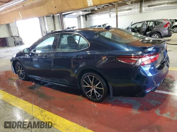 2021 Toyota Camry SE с VIN 4T1G11BK0MU032697, выставлен на аукционе Copart как лот 68726725 с пробегом 112 425 миль миль и Чистый • Clean title. История ставок и продаж доступна на DreamBid. Изображение 2.