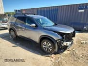 ✅ 2025 Nissan Pathfinder Rock Creek • VIN: 5N1DR3BD1SC243452 • Лот: 80471995. Опубликован ранее на Copart с пробегом 8 229 миль. Бесплатный доступ к архиву аукционных продаж из США и подробный отчёт об истории автомобиля на DreamBid. Изображение 4.
