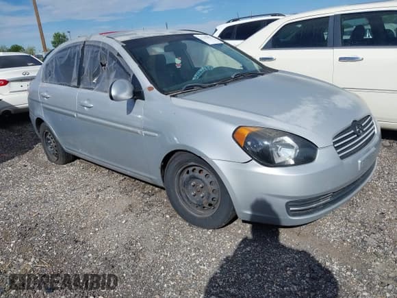✅ 2009 Hyundai Accent Auto GLS • VIN: KMHCN46C39U295961 • Лот: 37275822. Опубликован ранее на IAAI с пробегом 189 666 миль. Бесплатный доступ к архиву аукционных продаж из США и подробный отчёт об истории автомобиля на DreamBid. Изображение 1.