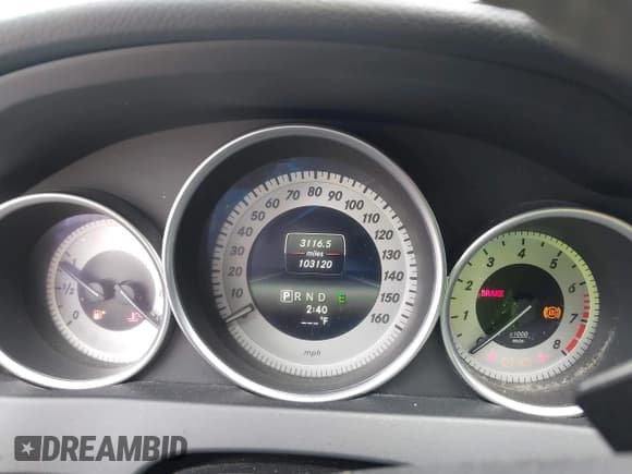 ✅ 2014 Mercedes-Benz C 250 • VIN: WDDGJ4HB1EG291119 • Лот: 42868508. Опубликован ранее на IAAI с пробегом 103 120 миль. Бесплатный доступ к архиву аукционных продаж из США и подробный отчёт об истории автомобиля на DreamBid. Изображение 7.