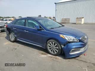 2016 Hyundai Sonata Limited z VIN 5NPE34AF5GH270779, wystawiony jako Copart lot #71269875 z przebiegiem 132 321 mil mil oraz Szkoda całkowita • Salvage title. Historia ofert i sprzedaży dostępna na DreamBid. Obrazek 4.