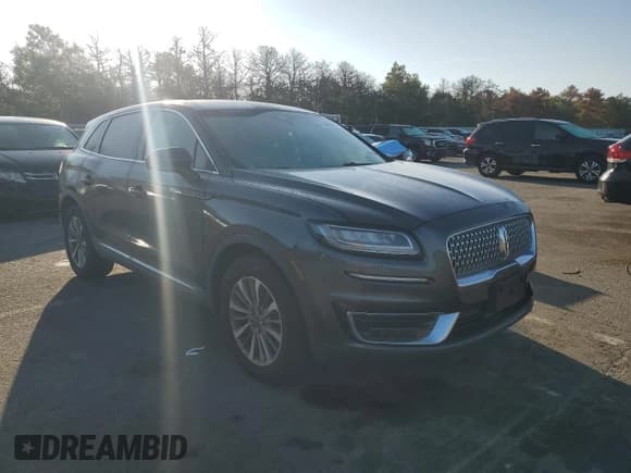 ✅ 2019 Lincoln Nautilus Select • VIN: 2LMPJ8K98KBL46367 • Лот: 70662955. Опубликован ранее на Copart с пробегом 52 128 миль. Бесплатный доступ к архиву аукционных продаж из США и подробный отчёт об истории автомобиля на DreamBid. Изображение 4.