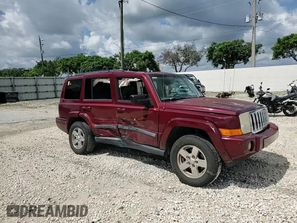 ✅ 2008 Jeep Commander Sport • VIN: 1J8HH48K58C142470 • Lot: 69384605. Wystawiony na Copart z przebiegiem 102 663 mil. Bezpłatny archiwum sprzedaży aukcyjnych z USA i szczegółowy raport historii pojazdu na DreamBid. Zdjęcie 13.