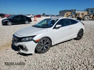 ✅ 2018 Honda Civic Si • VIN: 2HGFC3A59JH754543 • Лот: 92280355. Опубликован ранее на Copart с пробегом 143 911 миль. Бесплатный доступ к архиву аукционных продаж из США и подробный отчёт об истории автомобиля на DreamBid. Изображение 1.