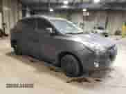 2015 Hyundai Tucson SE z VIN KM8JU3AG1FU973407, wystawiony jako Copart lot #59017604 z przebiegiem Nie podano mil oraz Szkoda całkowita • Salvage title. Historia ofert i sprzedaży dostępna na DreamBid. Obrazek 4.