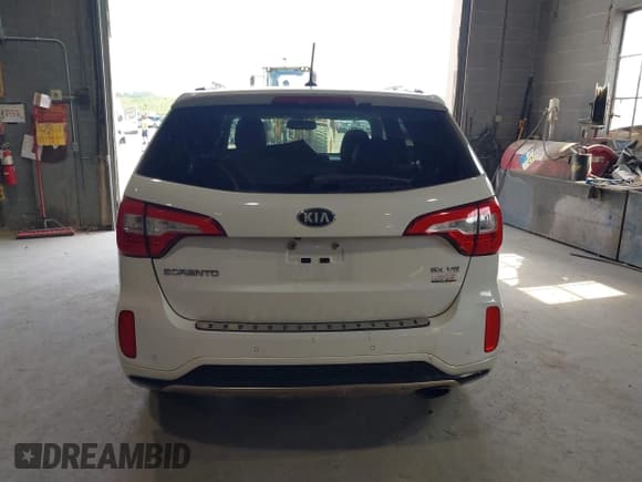 ✅ 2015 Kia Sorento SX Limited • VIN: 5XYKWDA73FG568885 • Лот: 42546196. Опубликован ранее на IAAI с пробегом 183 094 миль. Бесплатный доступ к архиву аукционных продаж из США и подробный отчёт об истории автомобиля на DreamBid. Изображение 16.