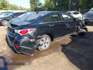 2015 Hyundai Sonata Limited with VIN KMHEC4A44FA136510, listed as a IAAI auction lot 43343626 with 157,542 mi miles and . Bid and sale history available at DreamBid. Image 4.