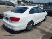 ✅ 2013 Volkswagen Jetta SE • VIN: 3VWDX7AJ1DM319114 • Lot: 42295095. Wystawiony na IAAI z przebiegiem 164 583 mil. Bezpłatny archiwum sprzedaży aukcyjnych z USA i szczegółowy raport historii pojazdu na DreamBid. Zdjęcie 4.