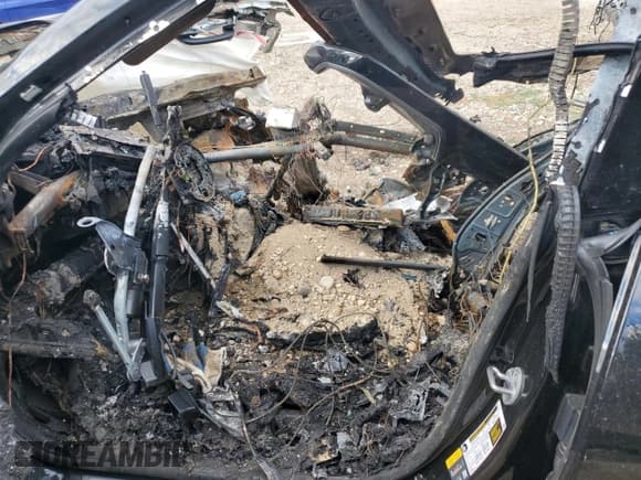 ✅ 2025 BMW i4 M50 • VIN: WBY33HD0XSFU43901 • Лот: 85663795. Опубликован ранее на Copart с пробегом Не указан. Бесплатный доступ к архиву аукционных продаж из США и подробный отчёт об истории автомобиля на DreamBid. Изображение 7.