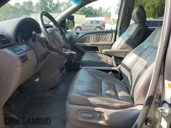 ✅ 2010 Honda Odyssey Touring • VIN: 5FNRL3H93AB087771 • Lot: 59322835. Listed on Copart with 247,000 mi. Free auction sales archive from the USA and detailed vehicle history report at DreamBid. Image 7.