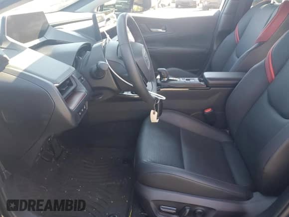 2024 Toyota Prius SE с VIN JTDACACU5R3014309, выставлен на аукционе Copart как лот 69051175 с пробегом 17 251 миль миль и Списание • Salvage title. История ставок и продаж доступна на DreamBid. Изображение 7.