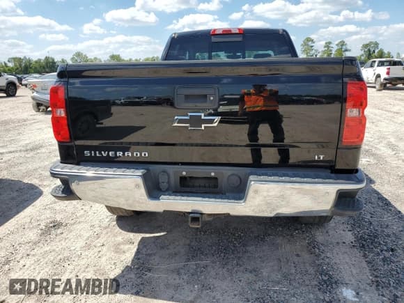 ✅ 2018 Chevrolet Silverado 1500 LT • VIN: 1GCRCREC1JZ132204 • Лот: 73486774. Опубликован ранее на Copart с пробегом 84 020 миль. Бесплатный доступ к архиву аукционных продаж из США и подробный отчёт об истории автомобиля на DreamBid. Изображение 6.