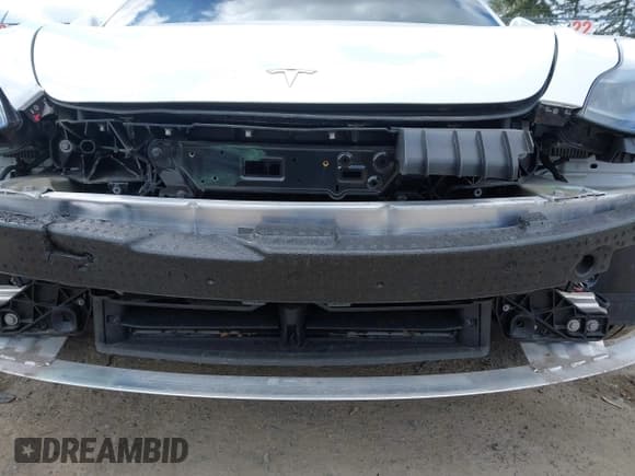 ✅ 2021 Tesla Model 3 Performance • VIN: 5YJ3E1EC2MF096681 • Lot: 42068782. Wystawiony na IAAI z przebiegiem 34 852 mil. Bezpłatny archiwum sprzedaży aukcyjnych z USA i szczegółowy raport historii pojazdu na DreamBid. Zdjęcie 20.