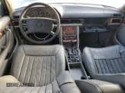 ✅ 1987 Mercedes-Benz 420 SEL • VIN: WDBCA35D4HA356737 • Lot: 81588725. Wystawiony na Copart z przebiegiem 93 934 mil. Bezpłatny archiwum sprzedaży aukcyjnych z USA i szczegółowy raport historii pojazdu na DreamBid. Zdjęcie 8.