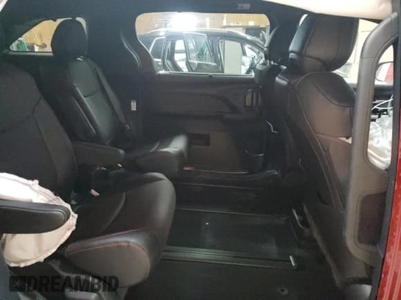 ✅ 2025 Toyota Sienna XSE • VIN: 5TDCSKFC3SS162726 • Lot: 85256615. Listed on Copart with 9,090 mi. Free auction sales archive from the USA and detailed vehicle history report at DreamBid. Image 11.