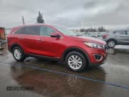 ✅ 2017 Kia Sorento LX • VIN: 5XYPGDA54HG235549 • Лот: 94315875. Опубликован ранее на Copart с пробегом 154 481 миль. Бесплатный доступ к архиву аукционных продаж из США и подробный отчёт об истории автомобиля на DreamBid. Изображение 4.
