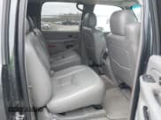 ✅ 2005 Chevrolet Suburban Z71 • VIN: 3GNFK16ZX5G279709 • Lot: 43683526. Wystawiony na IAAI z przebiegiem Nie podano. Bezpłatny archiwum sprzedaży aukcyjnych z USA i szczegółowy raport historii pojazdu na DreamBid. Zdjęcie 8.