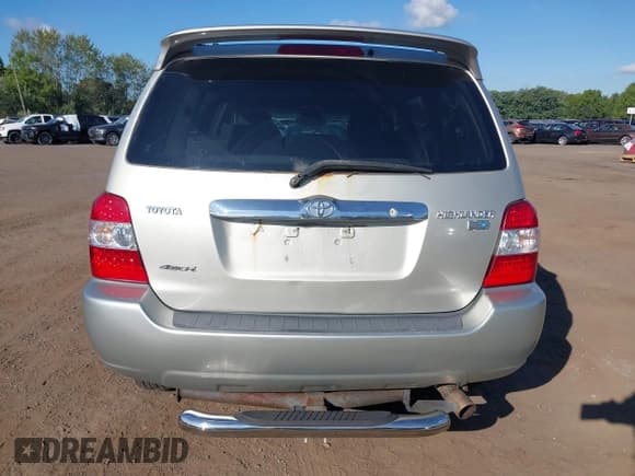 ✅ 2007 Toyota Highlander w/3rd Row • VIN: JTEEW21A570047277 • Лот: 43112921. Опубликован ранее на IAAI с пробегом 206 408 миль. Бесплатный доступ к архиву аукционных продаж из США и подробный отчёт об истории автомобиля на DreamBid. Изображение 16.